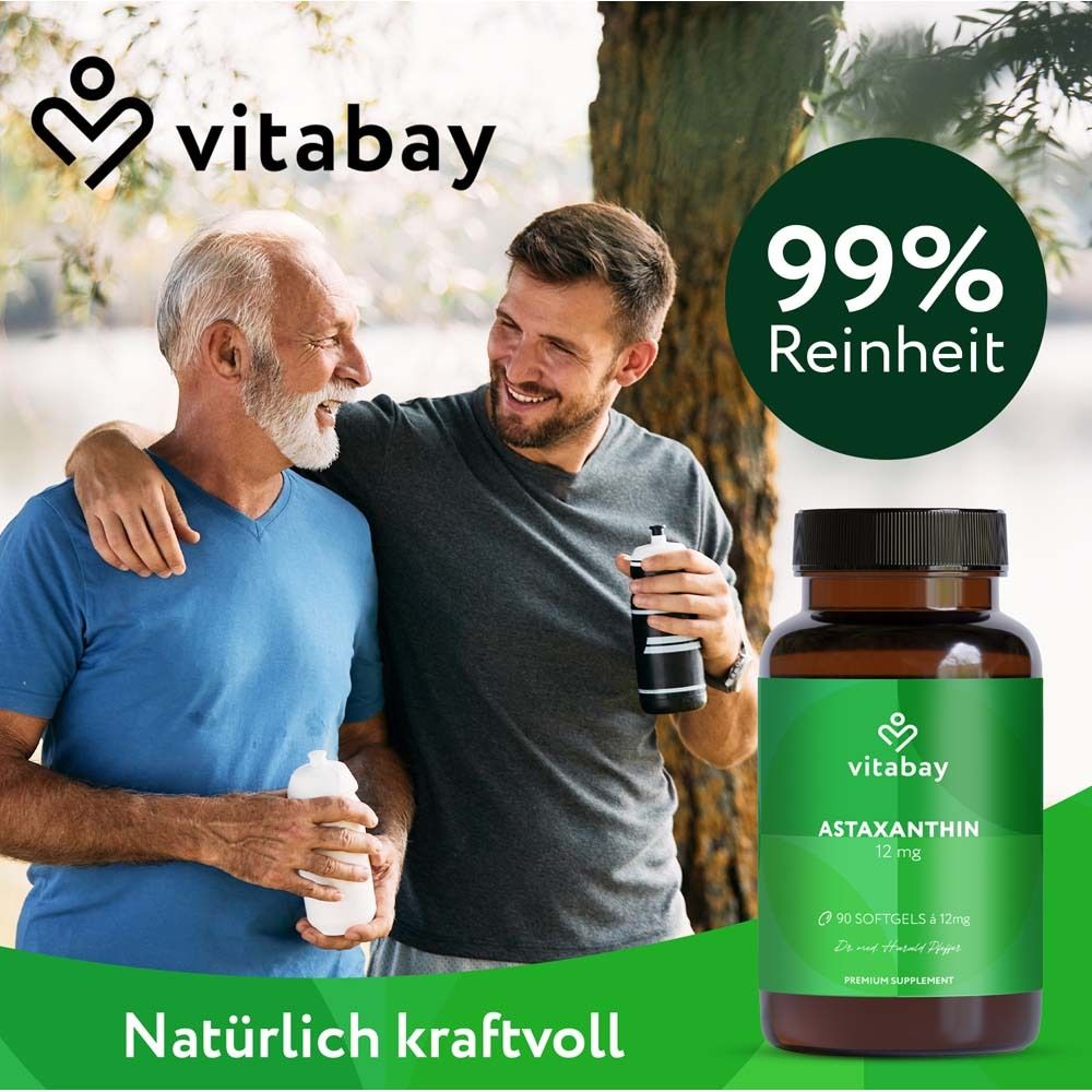 Deux hommes à l'extérieur. Bouteille brune avec "vitabay Astaxanthine 12 mg" et 99% de pureté.