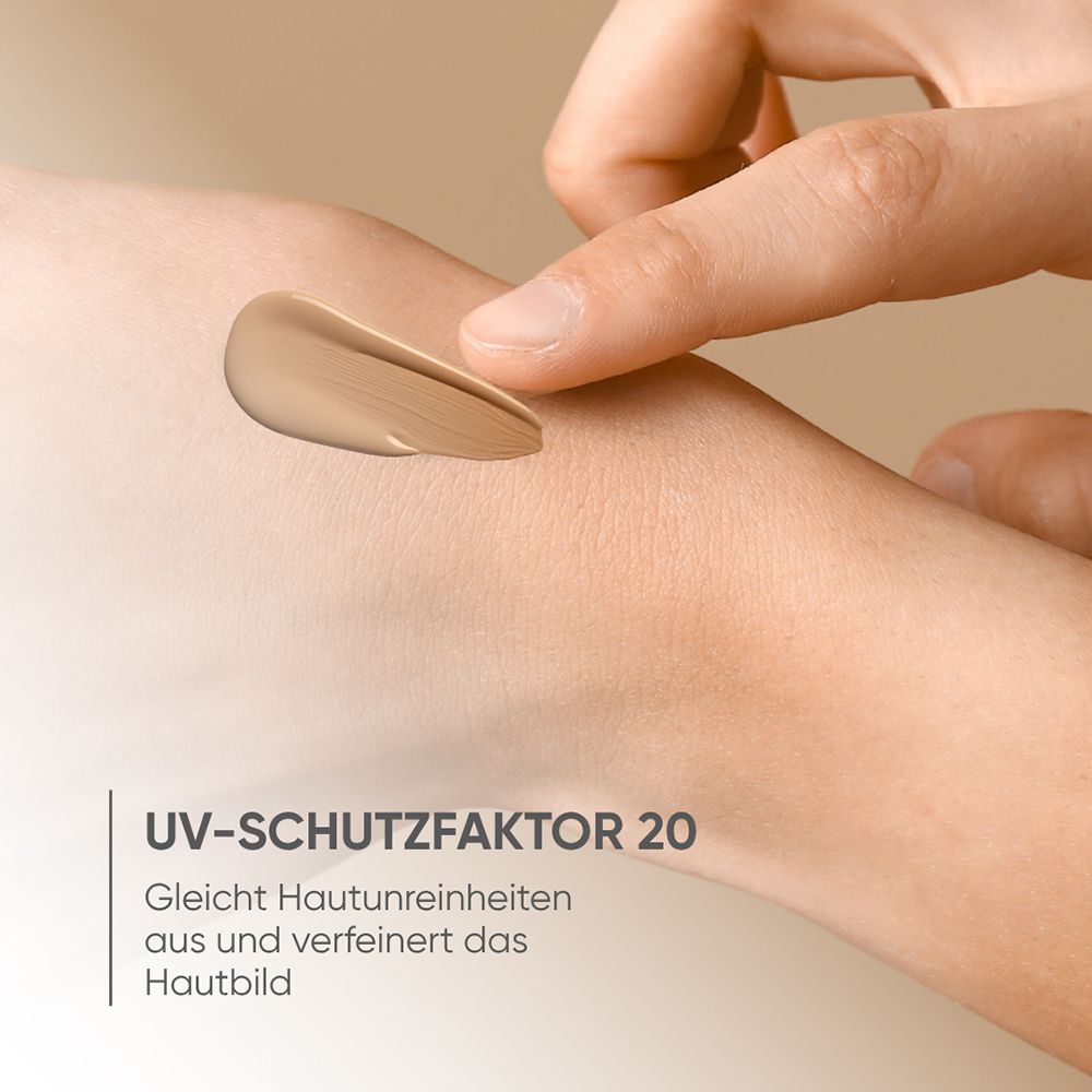 Louis Widmer nutriderm crème de jour teintée UV 20, Bronze 02, appliquée sur la peau.