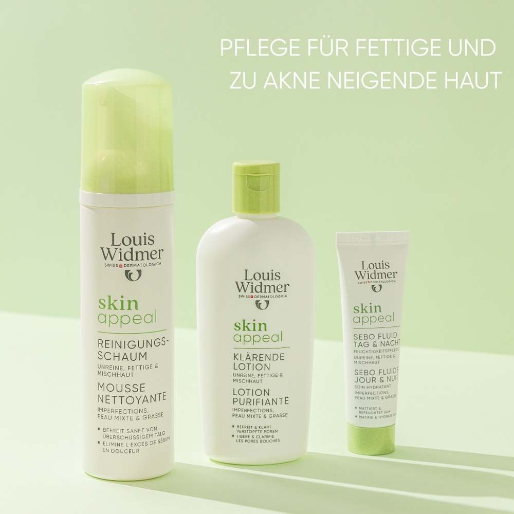 Trois produits: Mousse Nettoyante, Lotion Clarifiante, et Sebo Fluid. Inscription: Louis Widmer, skin appeal. Soin pour peaux grasses et à tendance acnéique.