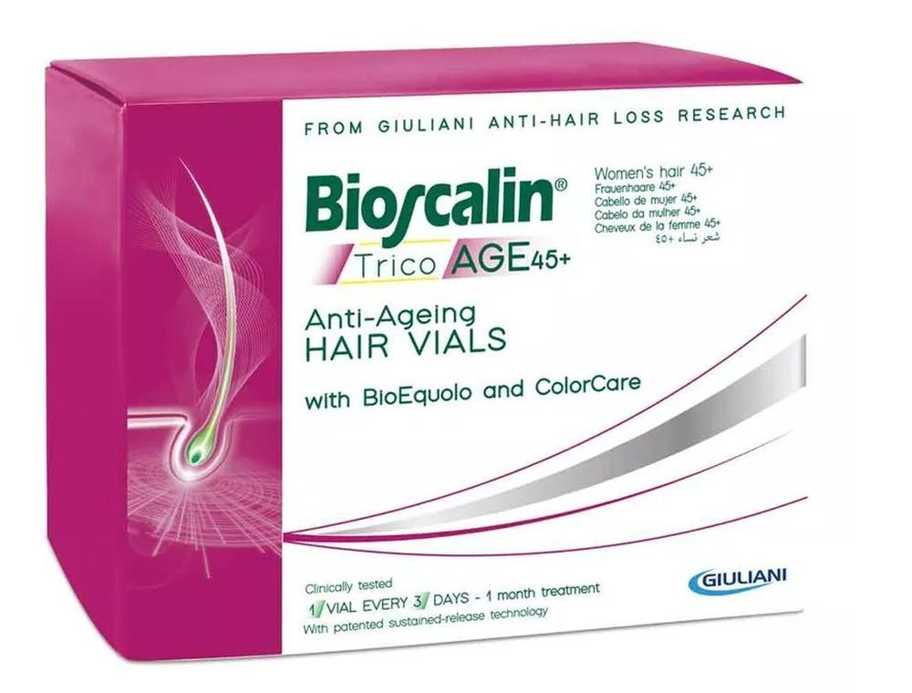 Boîte Bioscalin TricoAGE45+. Boîte rose et blanche avec nom et détails du produit. Contient des flacons capillaires.