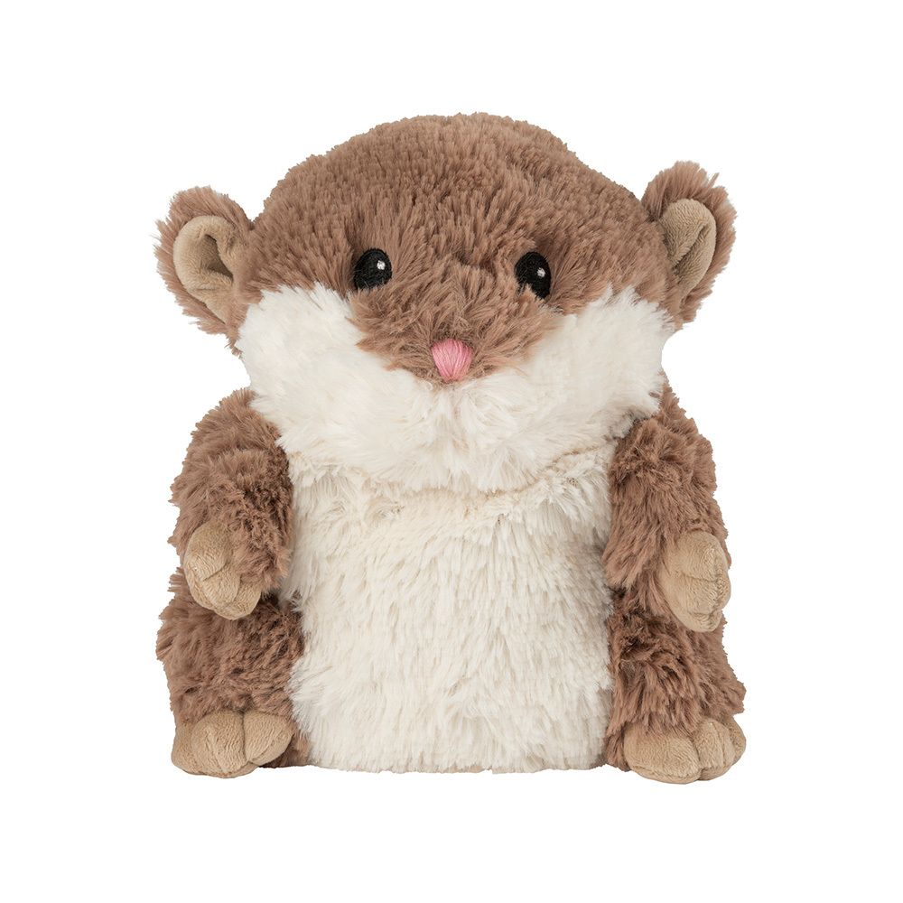 Peluche hamster marron avec ventre crème et nez rose. Oreilles et pattes marron clair. Yeux noirs.