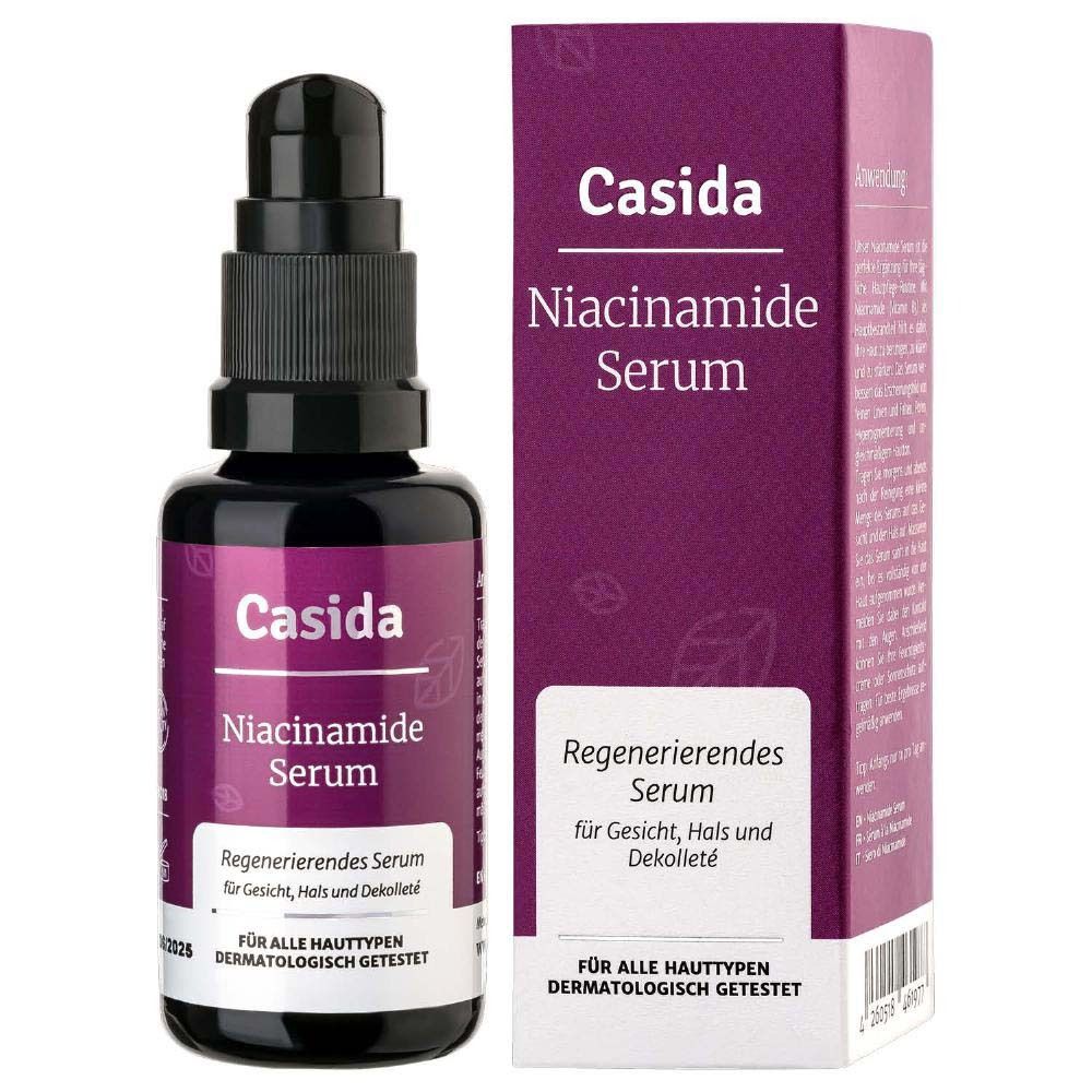 Flacon et emballage de sérum. Inscription : Casida Niacinamide Serum. Sérum régénérant pour le visage, le cou et le décolleté.