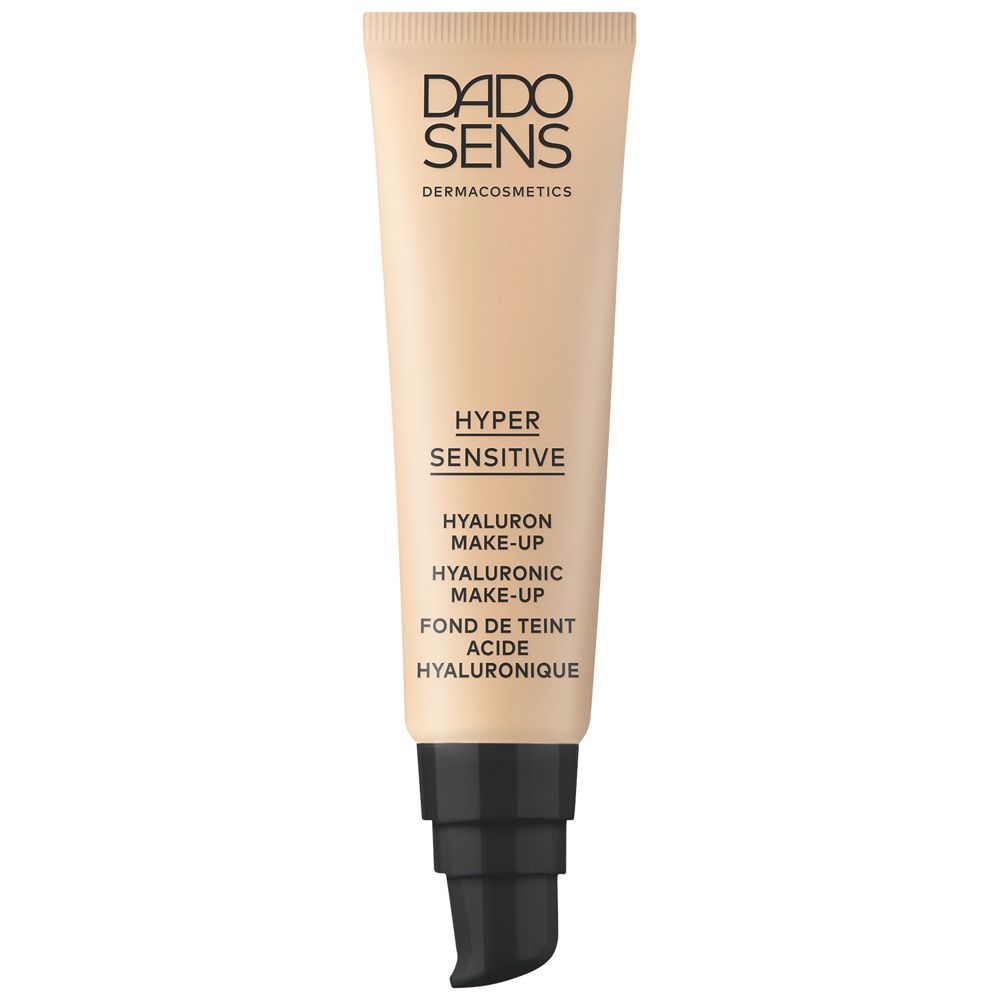 Tube de maquillage DADO SENS HYPERSENSITIVE Hyaluron. Beige, bouchon pompe noir. Texte: HYPER SENSITIVE, HYALURON MAKE-UP, FOND DE TEINT.