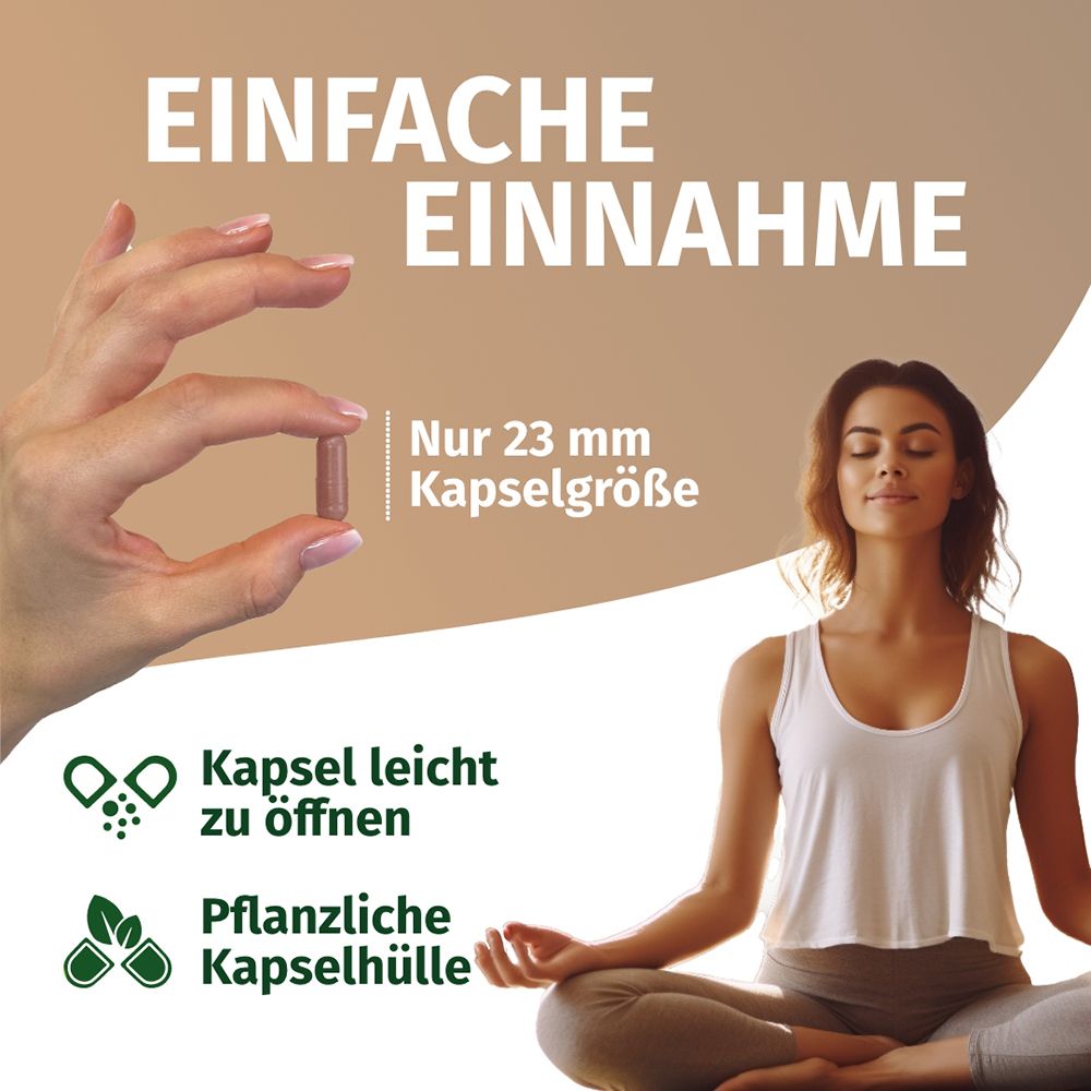 Main montrant la taille de la gélule (23 mm). Femme en méditation. Enveloppe végétale.