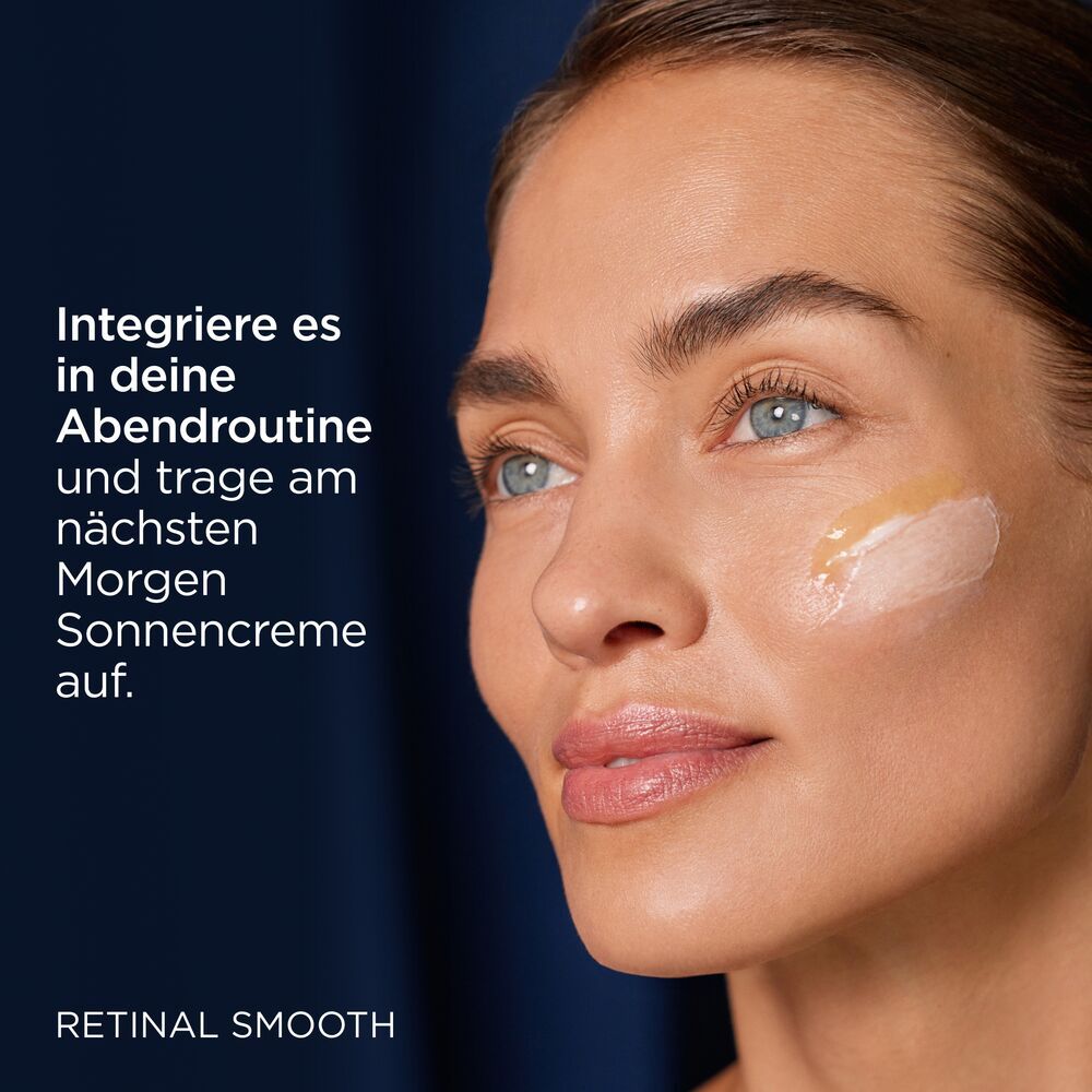 Femme avec sérum sur la peau. Texte sur l'utilisation dans la routine du soir.
