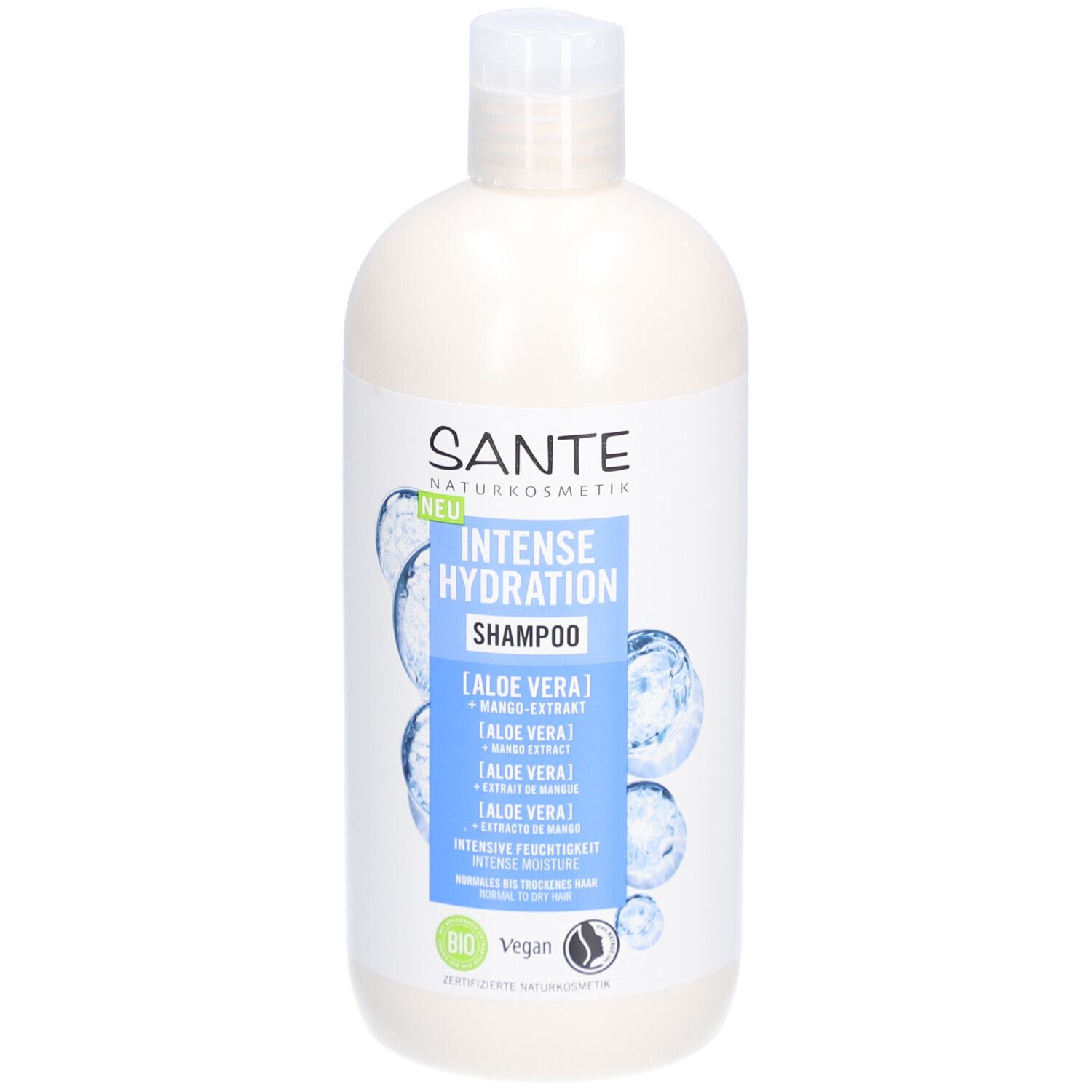 Flacon de shampooing blanc avec étiquette bleue. Texte: SANTE, INTENSE HYDRATION Shampoo, Aloe Vera, extrait de mangue. Label Bio, Vegan.