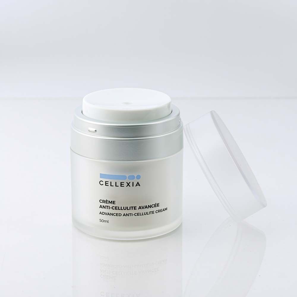 Pot de crème avec couvercle ouvert. Inscription: Cellexia, Crème Anti-Cellulite Avancée, Advanced Anti-Cellulite Cream, 50ml.