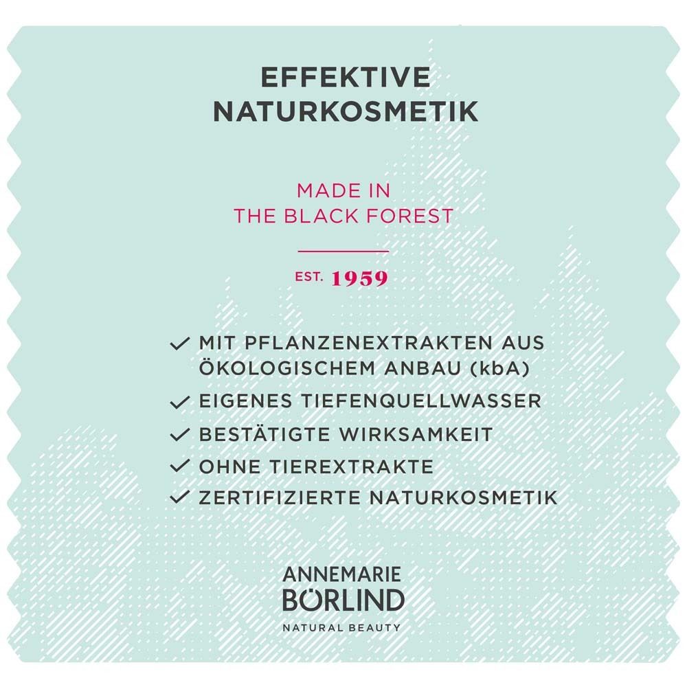 Texte sur fond bleu clair. Texte : Cosmétiques naturels efficaces. Logos et informations.