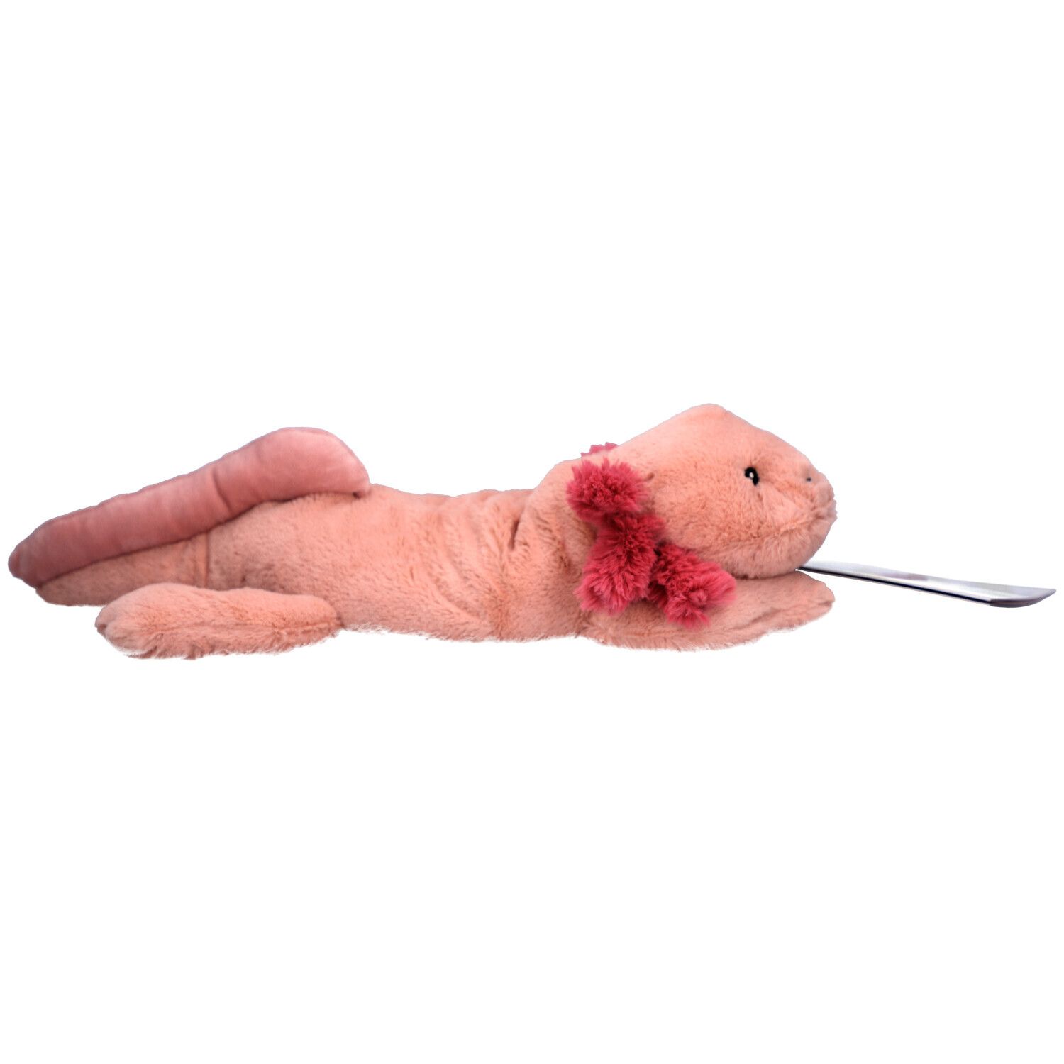 Longue peluche axolotl rose avec branchies rouges. Repose sur une surface.