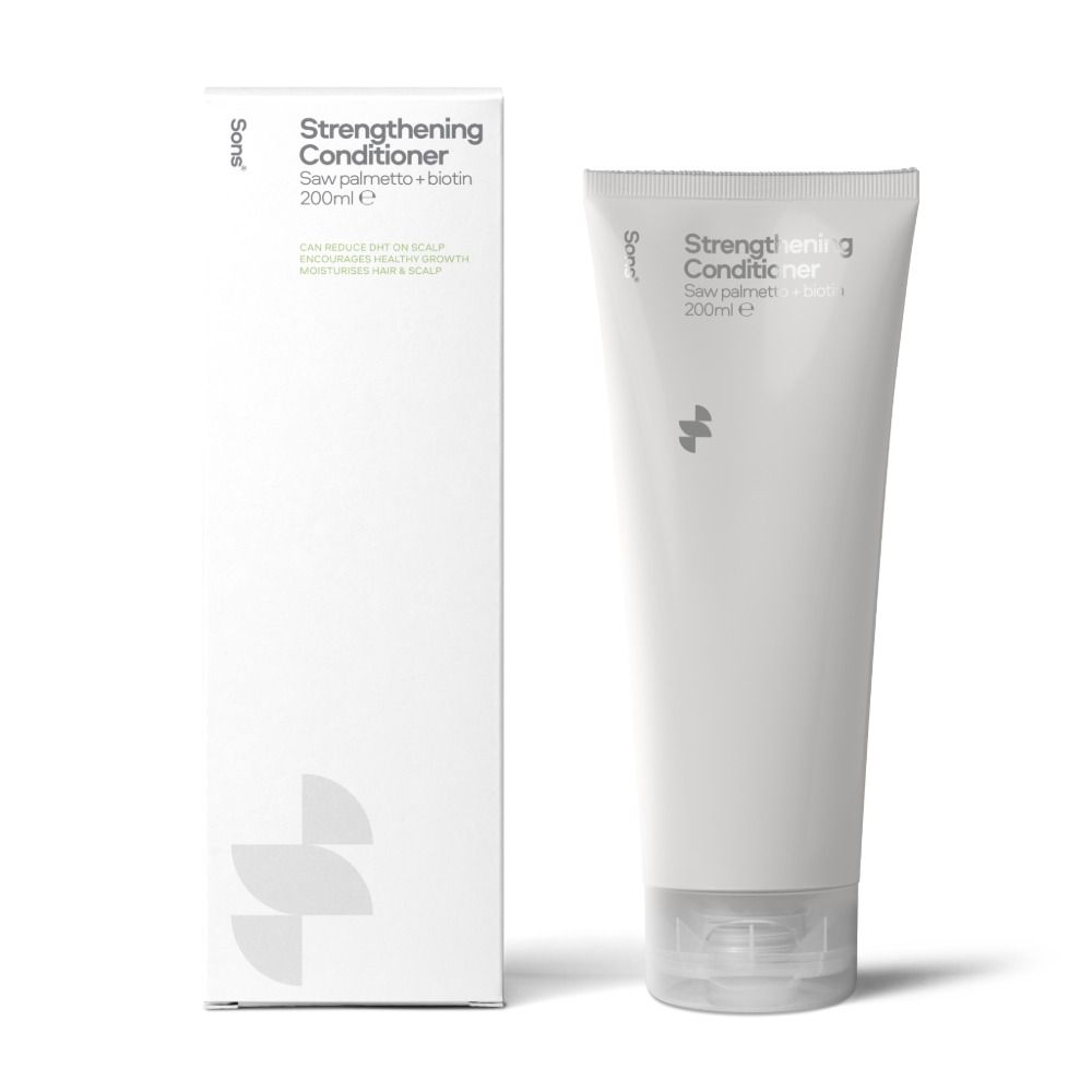 Tube blanche de revitalisant. Texte: Strengthening Conditioner. 200ml. Logo.