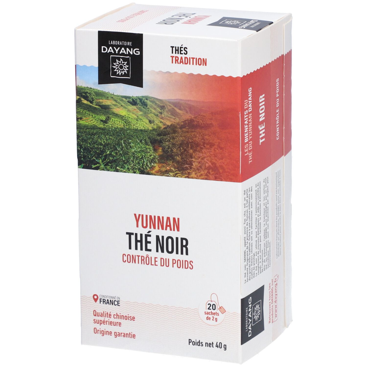 Boîte blanche et rouge. Inscription: YUNNAN THÉ NOIR, CONTROLE DU POIDS. Marque: DAYANG. Contient 20 sachets de thé, 40g.
