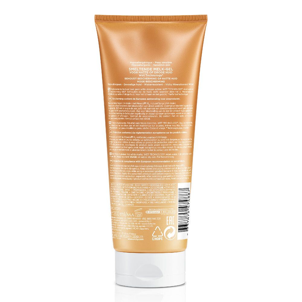 Dos d'un tube VICHY Capital Soleil. Fond doré. Texte avec informations produit et code-barres.