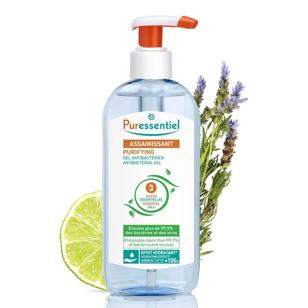 Flacon transparent avec pompe doseuse, à côté de lavande et tranche de citron vert. Inscription: Puressentiel Assainissant, gel antibactérien. Huiles essentielles.