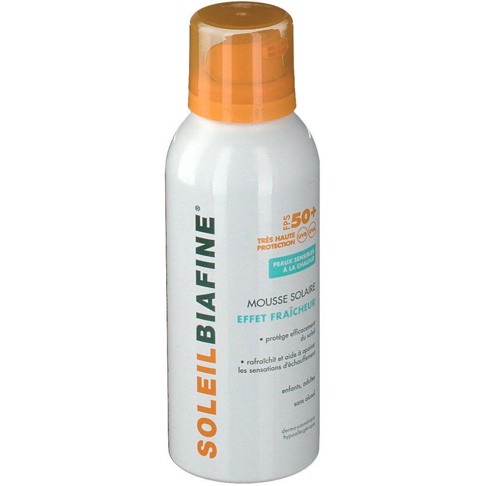 Spray solaire blanc, bouchon orange. Inscription : SOLEIL BIAFINE. Texte : MOUSSE SOLAIRE EFFET FRAÎCHEUR. SPF 50+.