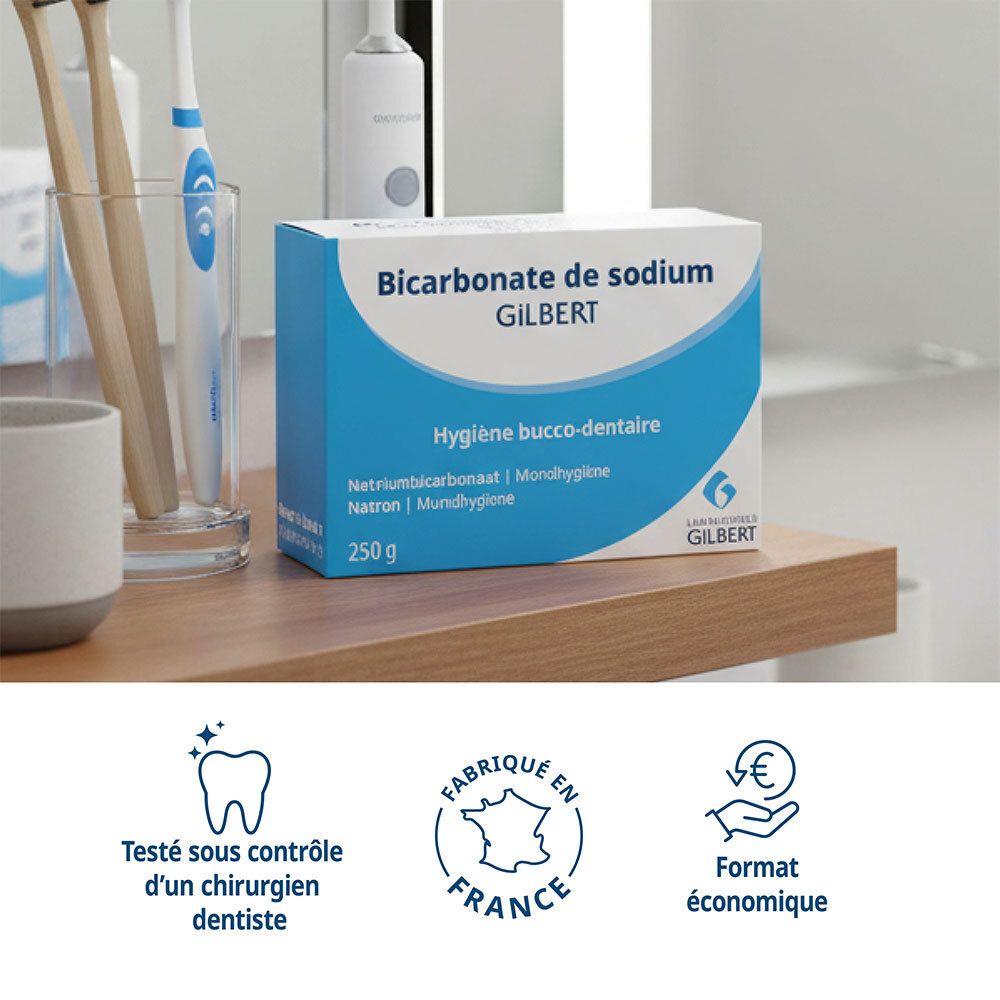 Boîte blanche et bleue « Bicarbonate de sodium GILBERT » sur une étagère. Avec certifications et logo.