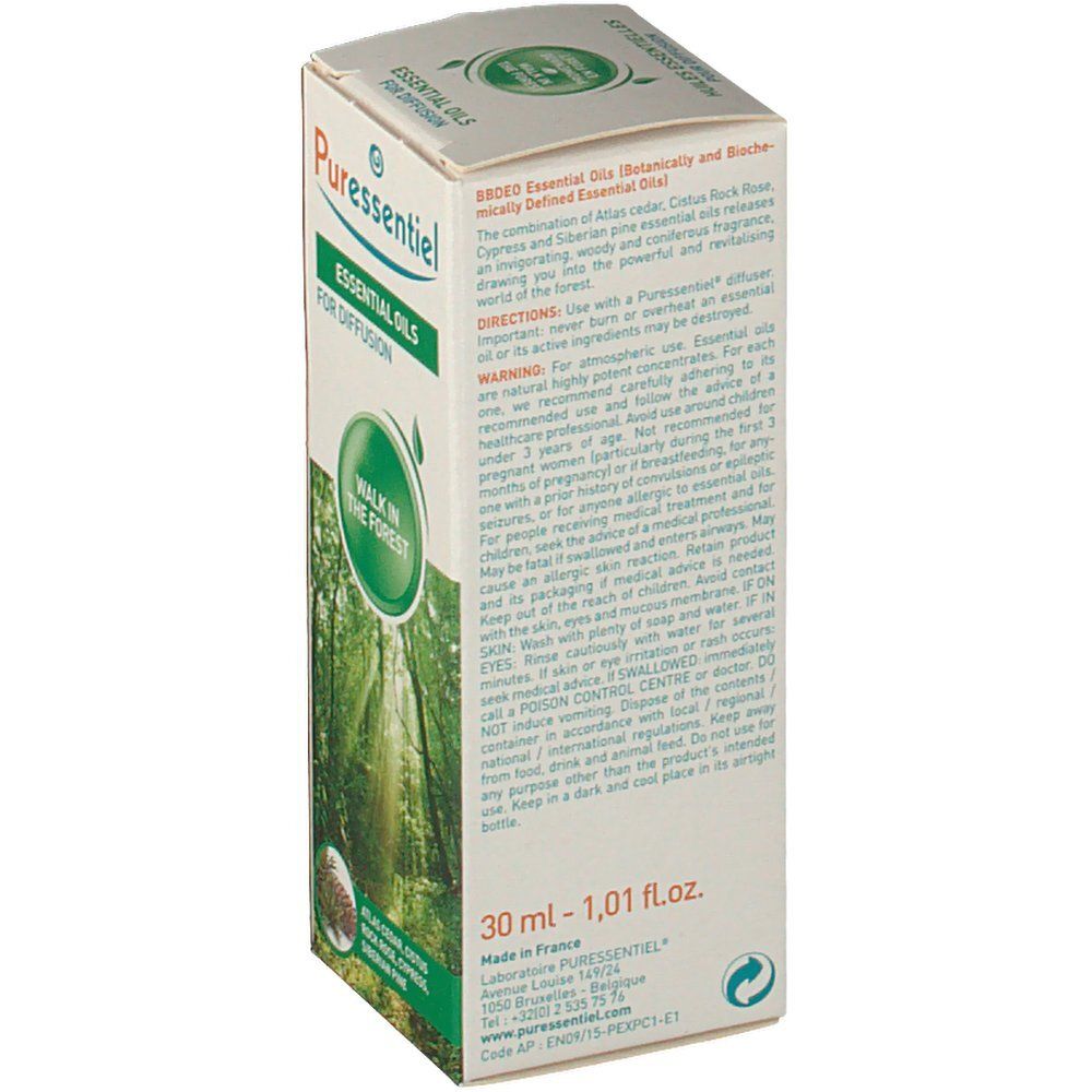Emballage en carton. Inscription: Puressentiel, Huiles essentielles pour diffusion, Promenade en forêt. Verso avec texte et informations.