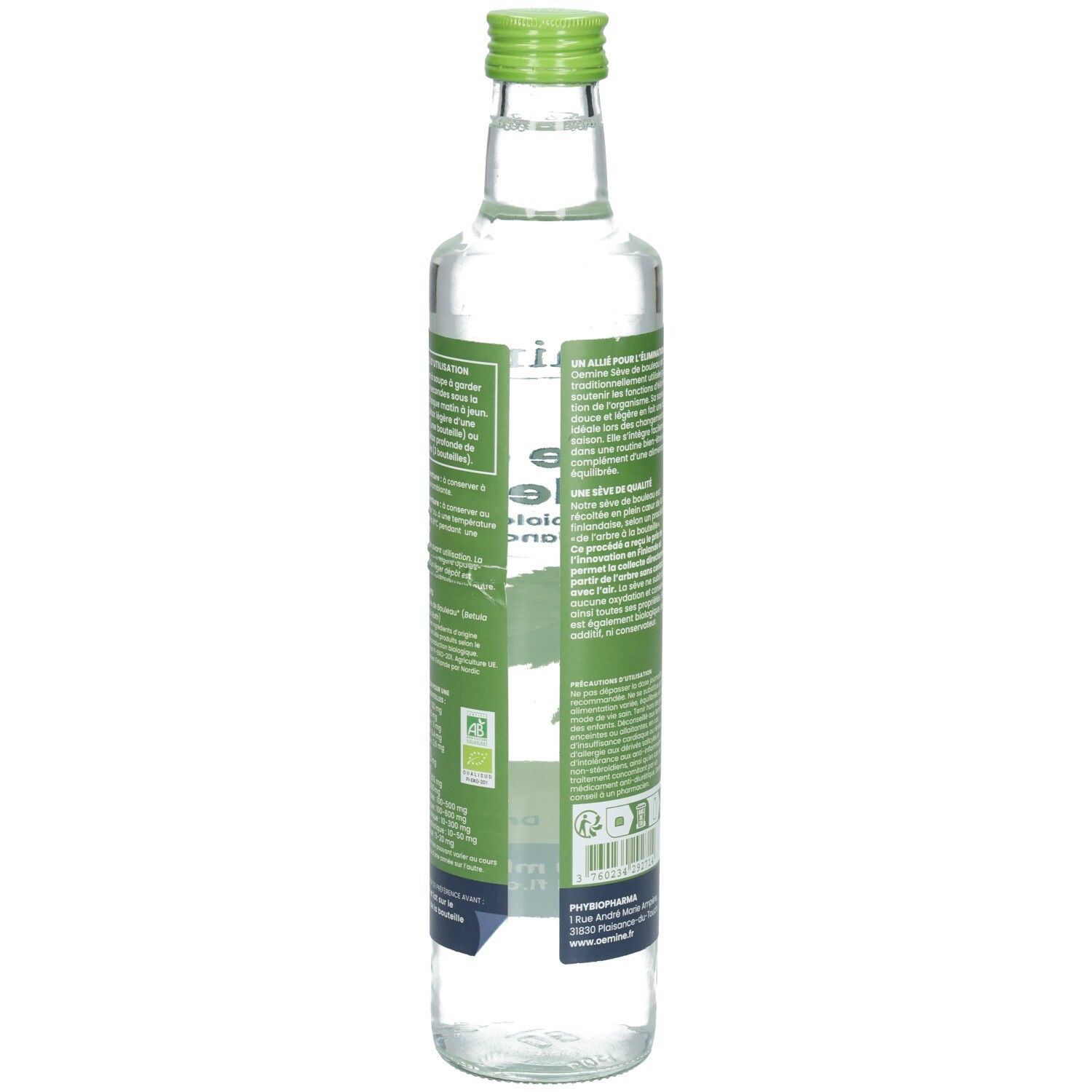 Vue latérale d'une bouteille en verre d'eau de bouleau, étiquette avec logos bio et informations produit.