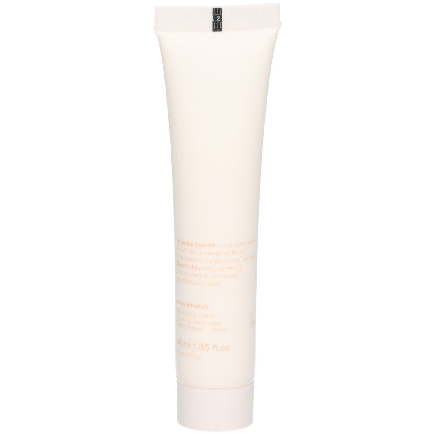 Crème visage OMUM Ma Jolie Peau dans un tube blanc épuré.