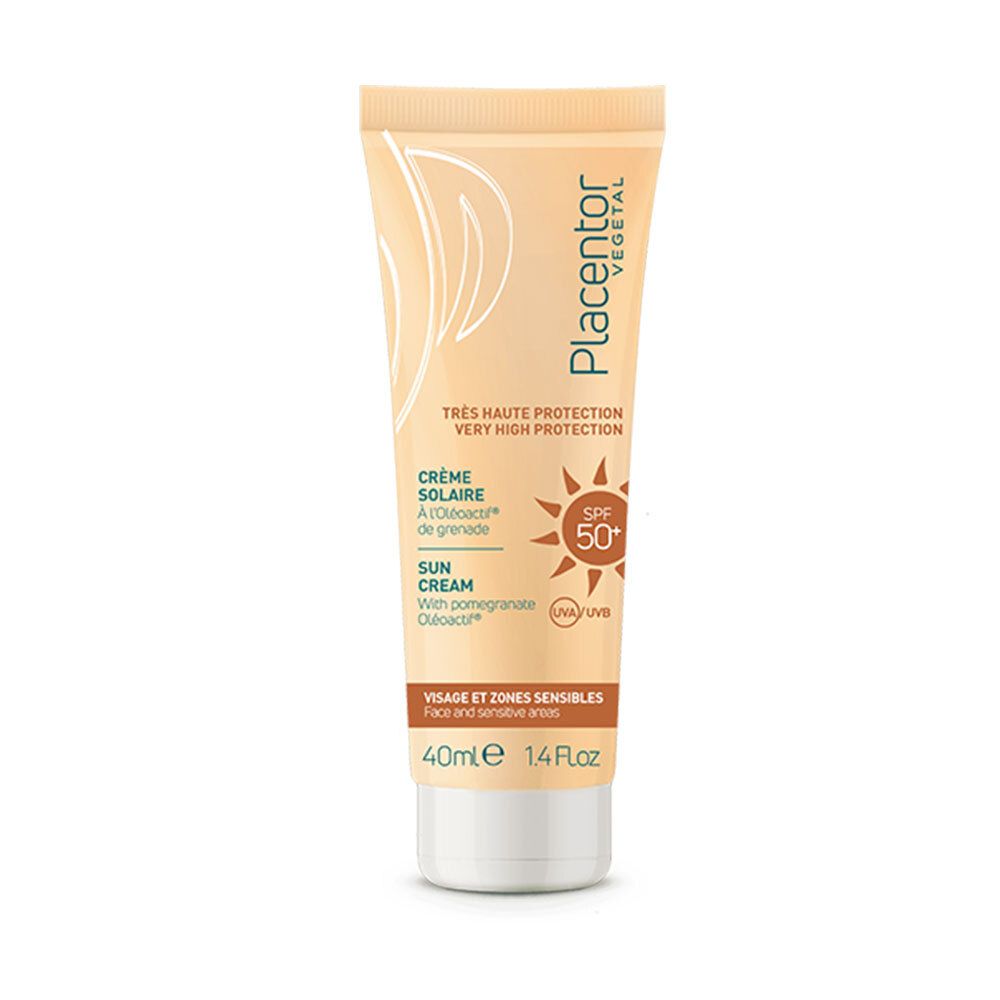 Tube de crème solaire SPF 50+. Marque Placentor Vegetal. Tube beige, bouchon blanc. 40ml. Texte visible.