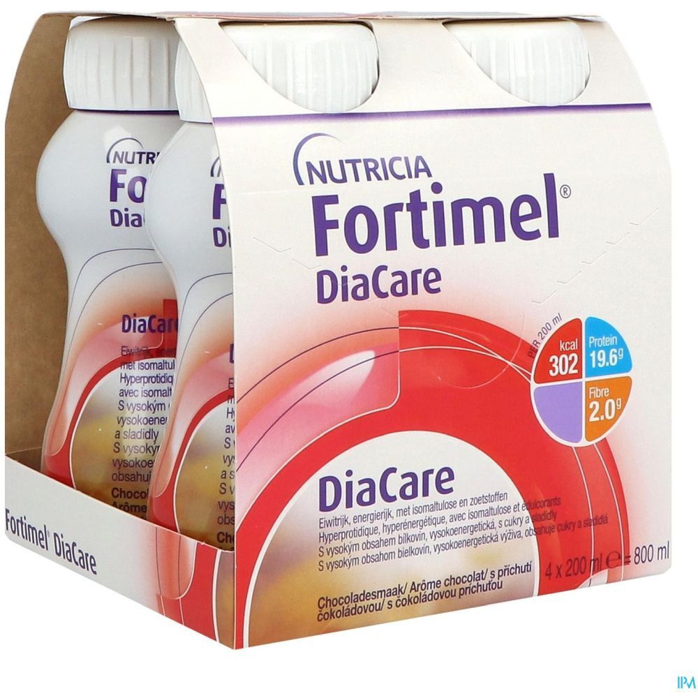 Emballage de quatre bouteilles Fortimel DiaCare Chocolat. Bouteilles dans une boîte en carton. Marque Nutricia. Informations nutritionnelles.