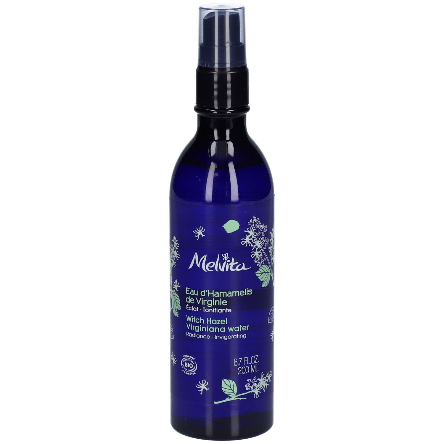 Flacon bleu avec vaporisateur. Inscription: Melvita, Eau d'Hamamélis de Virginie, Witch Hazel Virginiana water. Label bio.