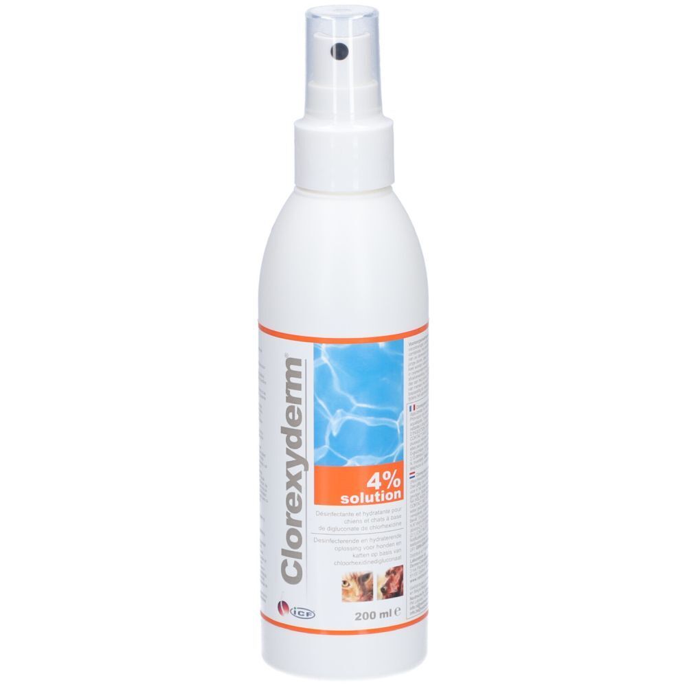 Flacon spray blanc avec nom du produit et solution à 4%. Fond bleu avec motif aquatique.