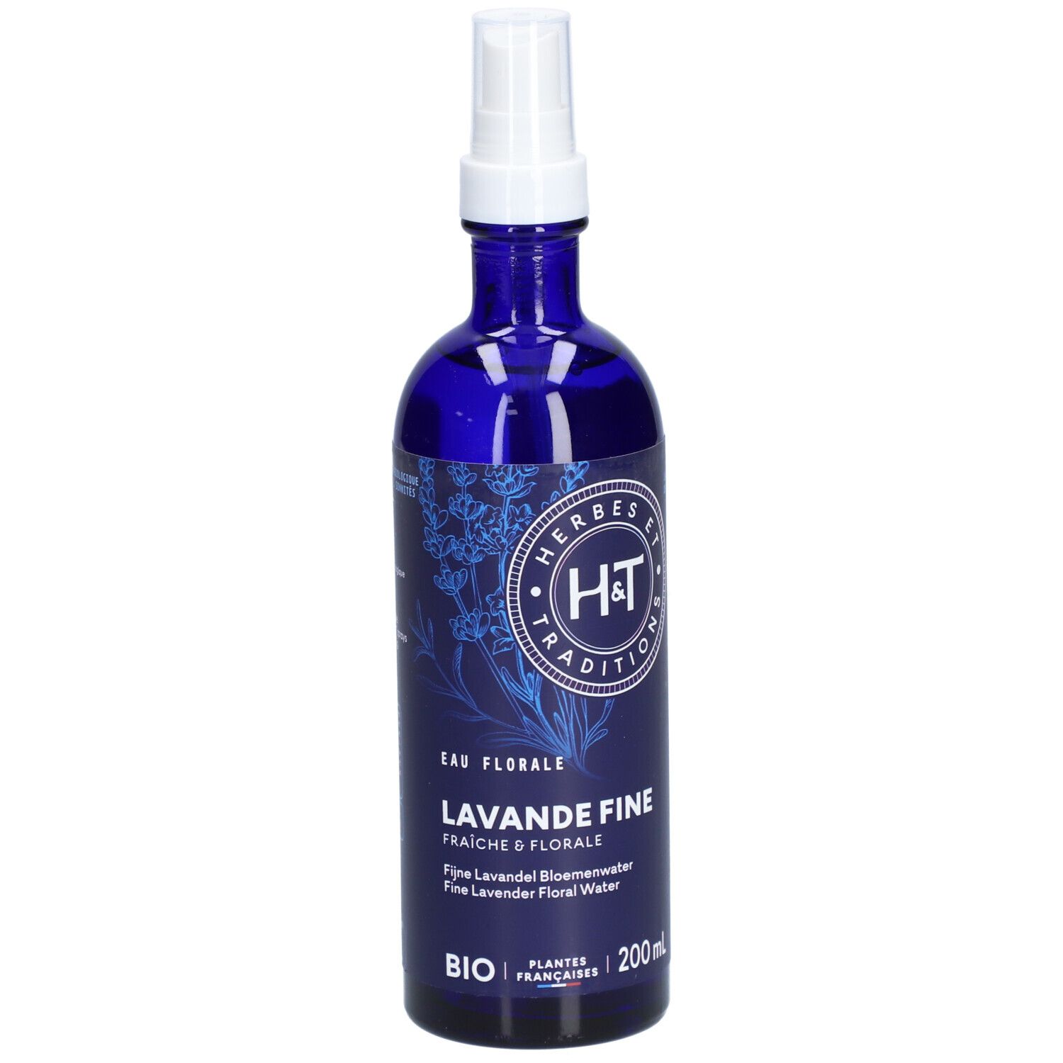 Flacon en verre bleu avec vaporisateur blanc. Inscription: HERBES ET TRADITIONS, LAVANDE FINE BIO. 200ml.