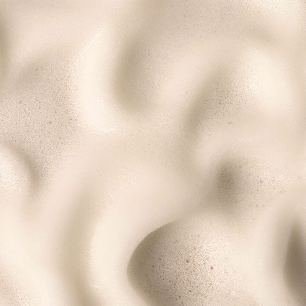 Texture de la mousse nettoyante visage Avril, gros plan.