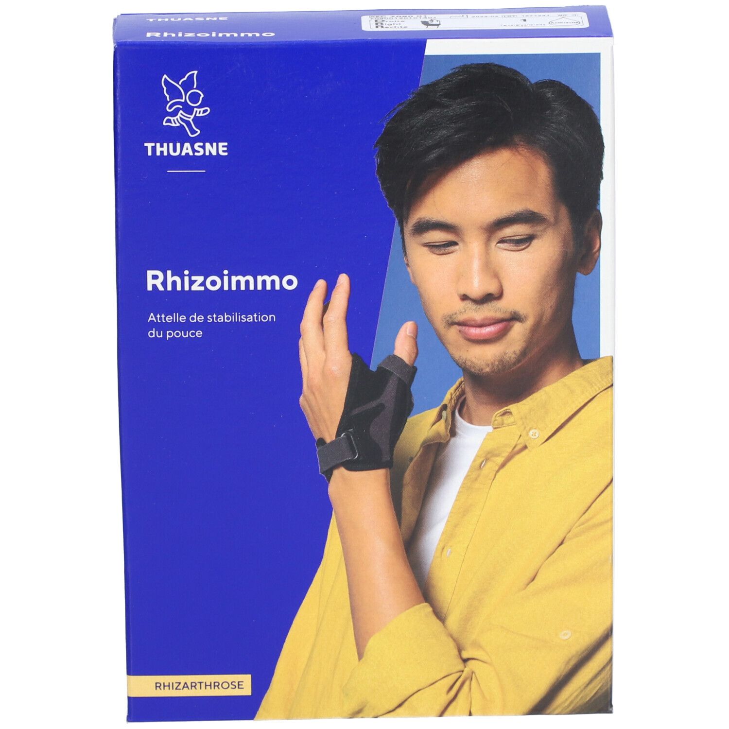 Boîte bleue avec image produit. Homme avec orthèse de pouce. Marque THUASNE. Nom: RHIZOIMMO. Texte: Attelle de stabilisation du pouce.