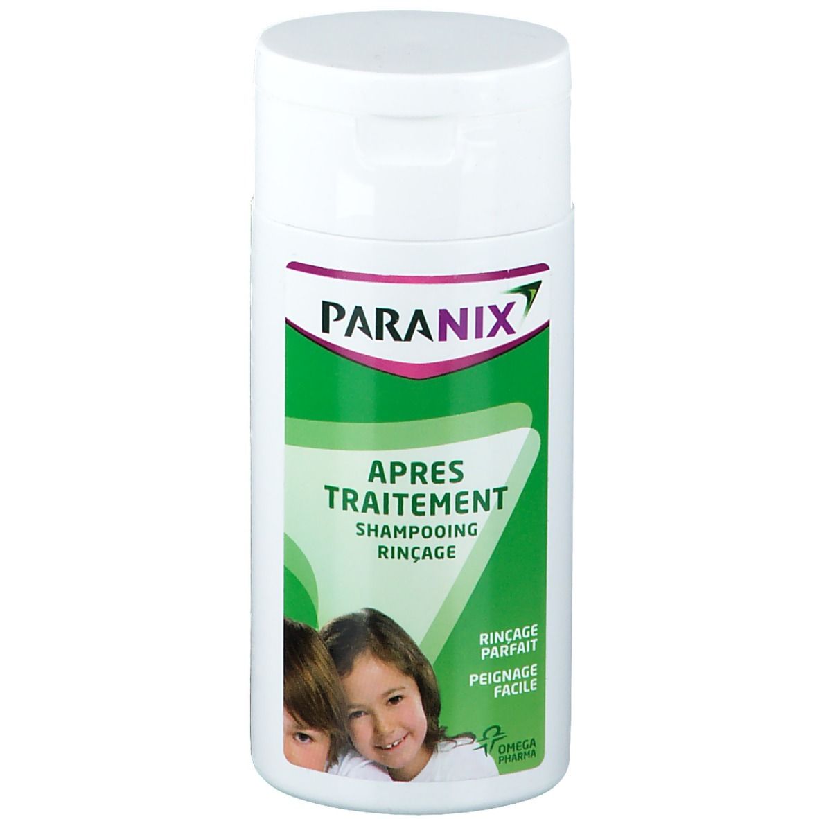 Flacon blanc avec étiquette verte. Inscription PARANIX, APRES TRAITEMENT, SHAMPOING RINCAGE. Illustration d'enfants.