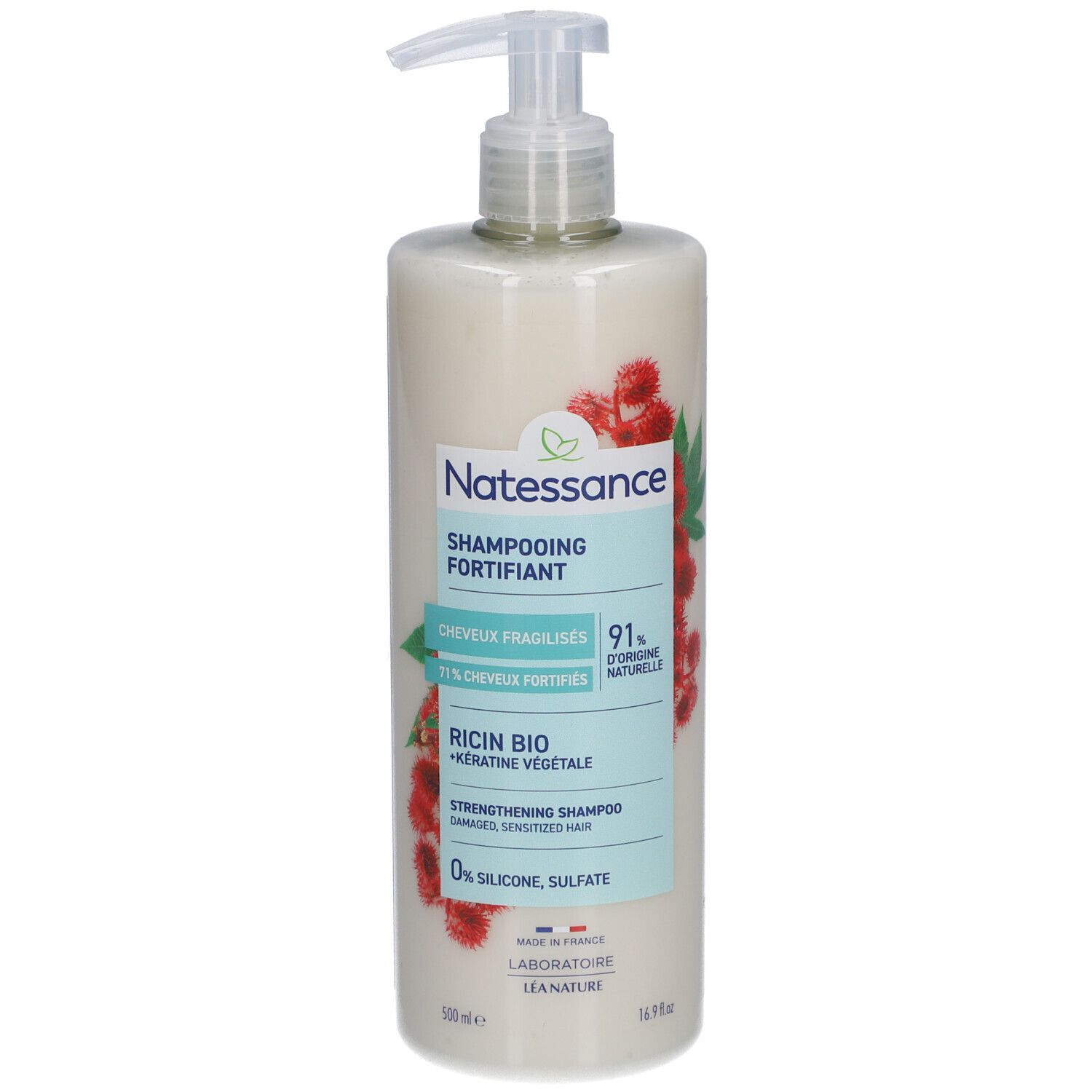 Flacon de shampooing avec pompe. Inscription: Natessance, Shampooing Fortifiant, Ricin Bio, 91% d'origine naturelle.