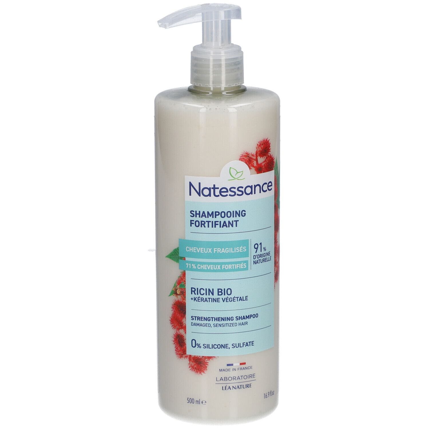 Flacon de shampooing avec pompe. Inscription: Natessance, Shampooing Fortifiant, Ricin Bio, 91% d'origine naturelle.