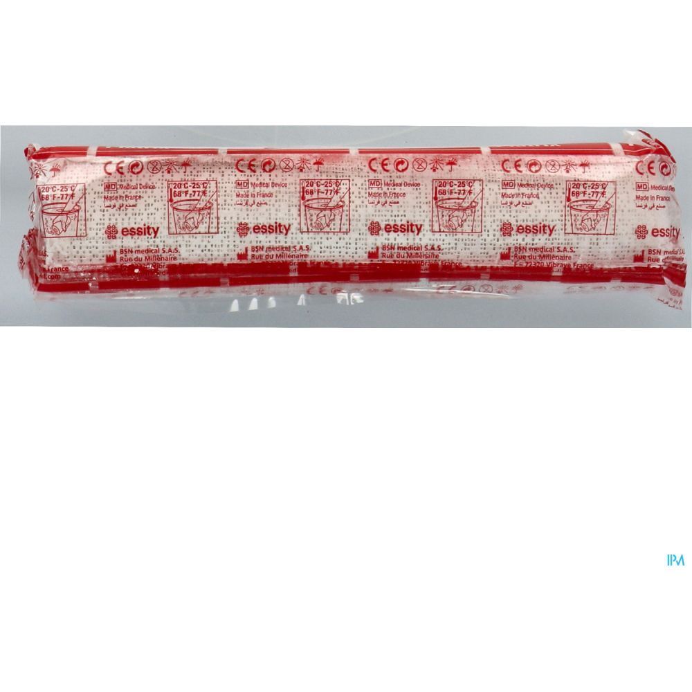 Bandage emballé. Emballage rouge et blanc avec texte et marquage CE. Marque essity.
