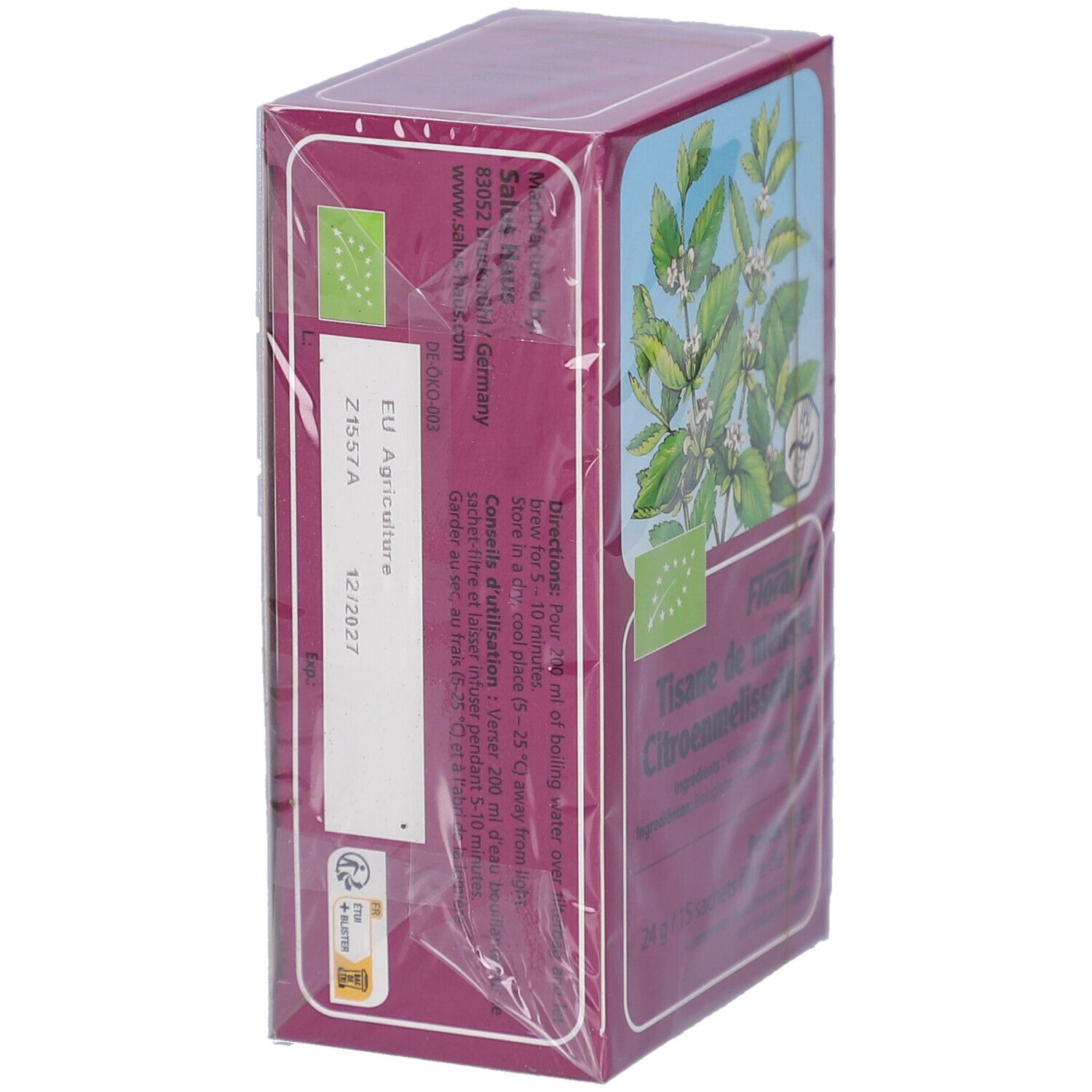 Vue latérale de la boîte de thé. Inscription: EU Agriculture, date de péremption. Label bio. Emballé dans du plastique.