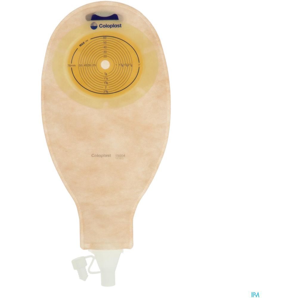 Poche avec orifice jaune, anneau adhésif transparent et sortie blanche. Marque Coloplast.