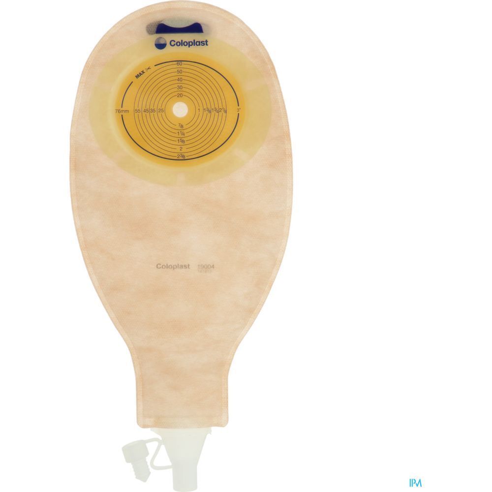 Poche avec orifice jaune, anneau adhésif transparent et sortie blanche. Marque Coloplast.