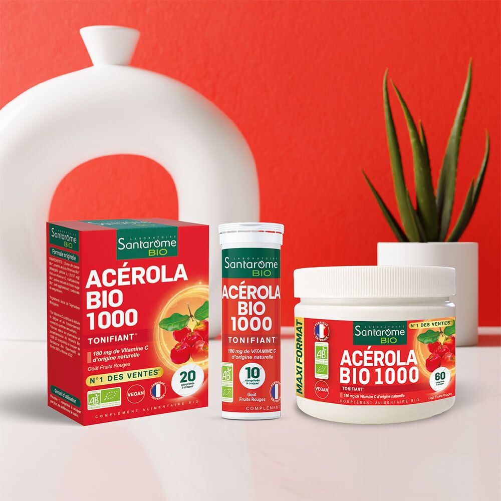 Trois emballages produits: boîte, tube, pot. Texte: ACÉROLA BIO 1000. Label AB Bio.