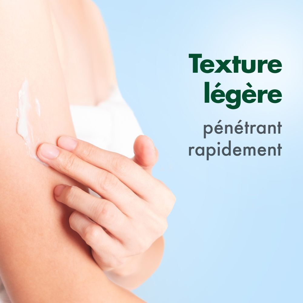 Main avec crème sur le bras. Texte: Texture légère, pénétrant rapidement.