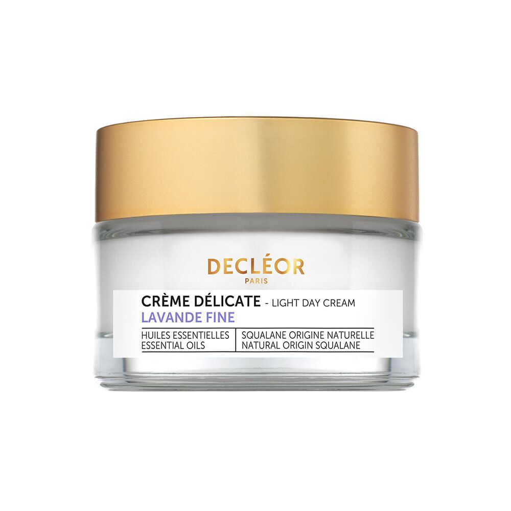 Pot de crème avec couvercle doré. Inscription : Crème Délicate Lavande Fine, Light Day Cream.