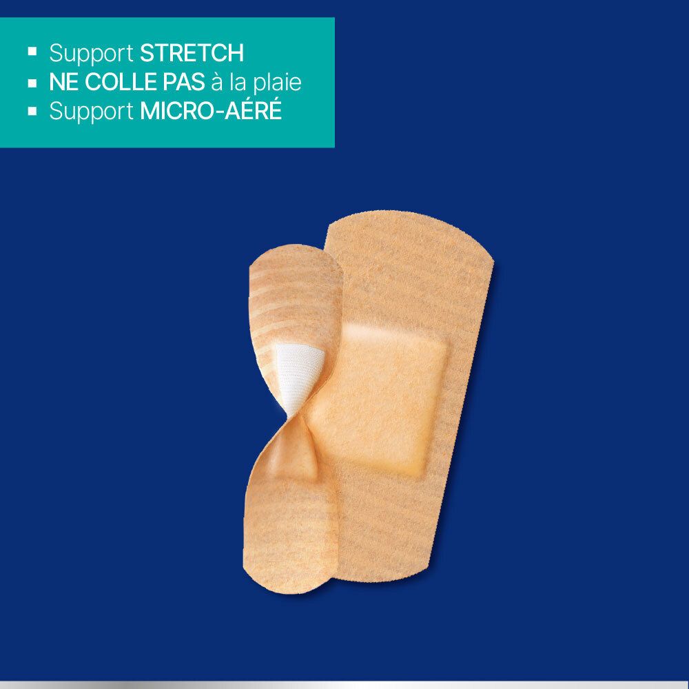 Gros plan sur un pansement. Texte: 'Support STRETCH', 'NE COLLE PAS à la plaie', 'Support MICRO-AÉRÉ'. Fond bleu.