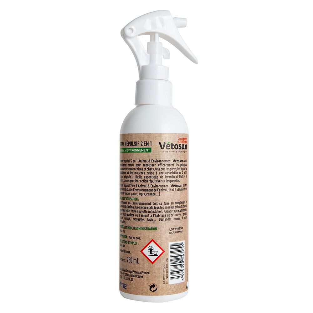 Spray blanc avec tête de pulvérisation. Inscription: Vétosan Répulsif 2 en 1. Étiquettes marron avec texte et pictogrammes.