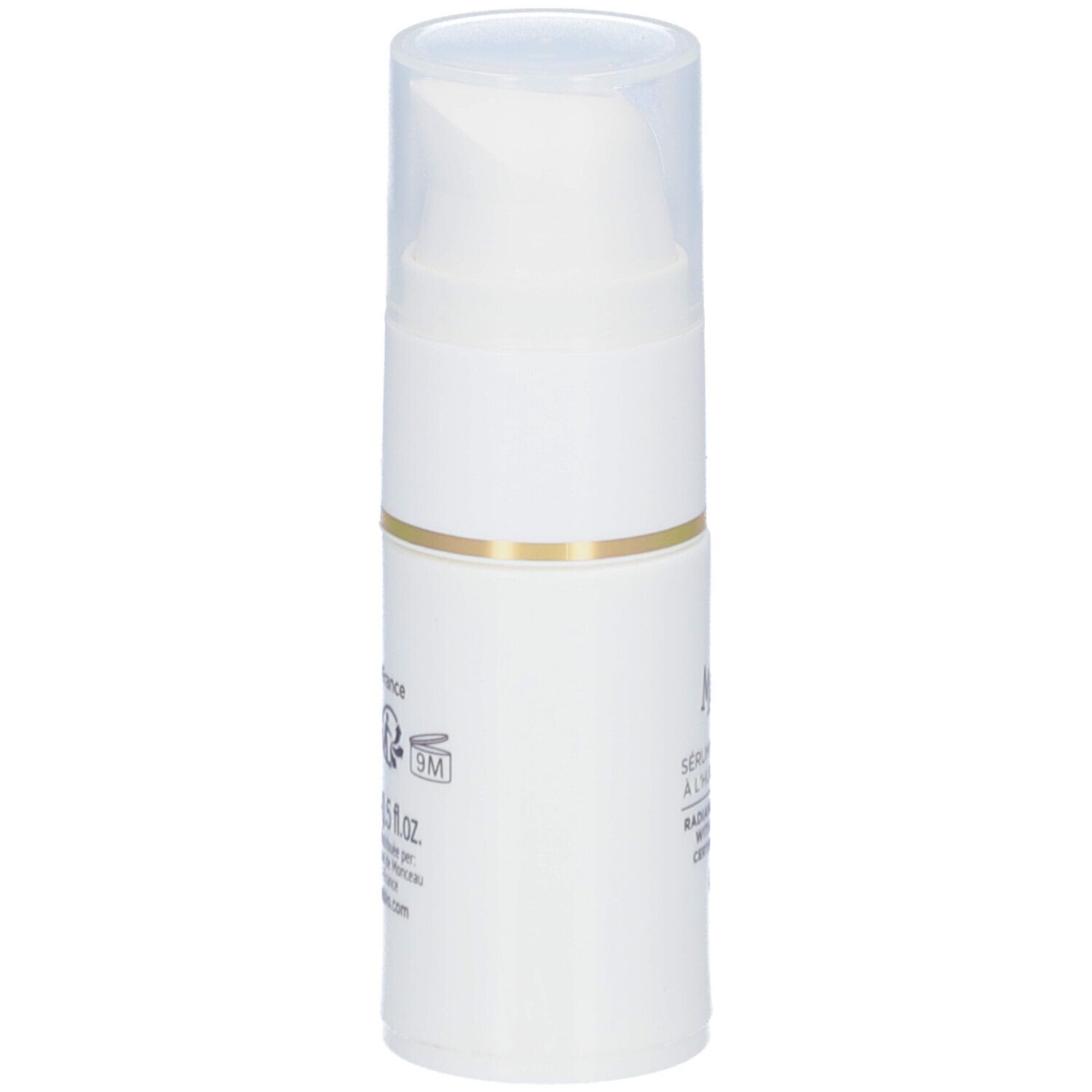 Flacon blanc avec pompe. Inscriptions: Marilou Bio, Sérum Yeux Éclat, Radiance Eye Serum, à l'huile d'argan. Certification Bio.