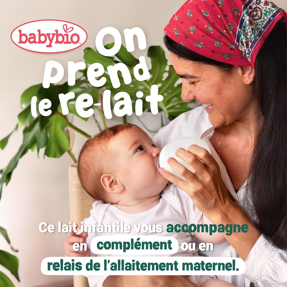Femme nourrit bébé au biberon. Texte: Babybio, On prend le re-lait. Complément ou relais de l'allaitement maternel.