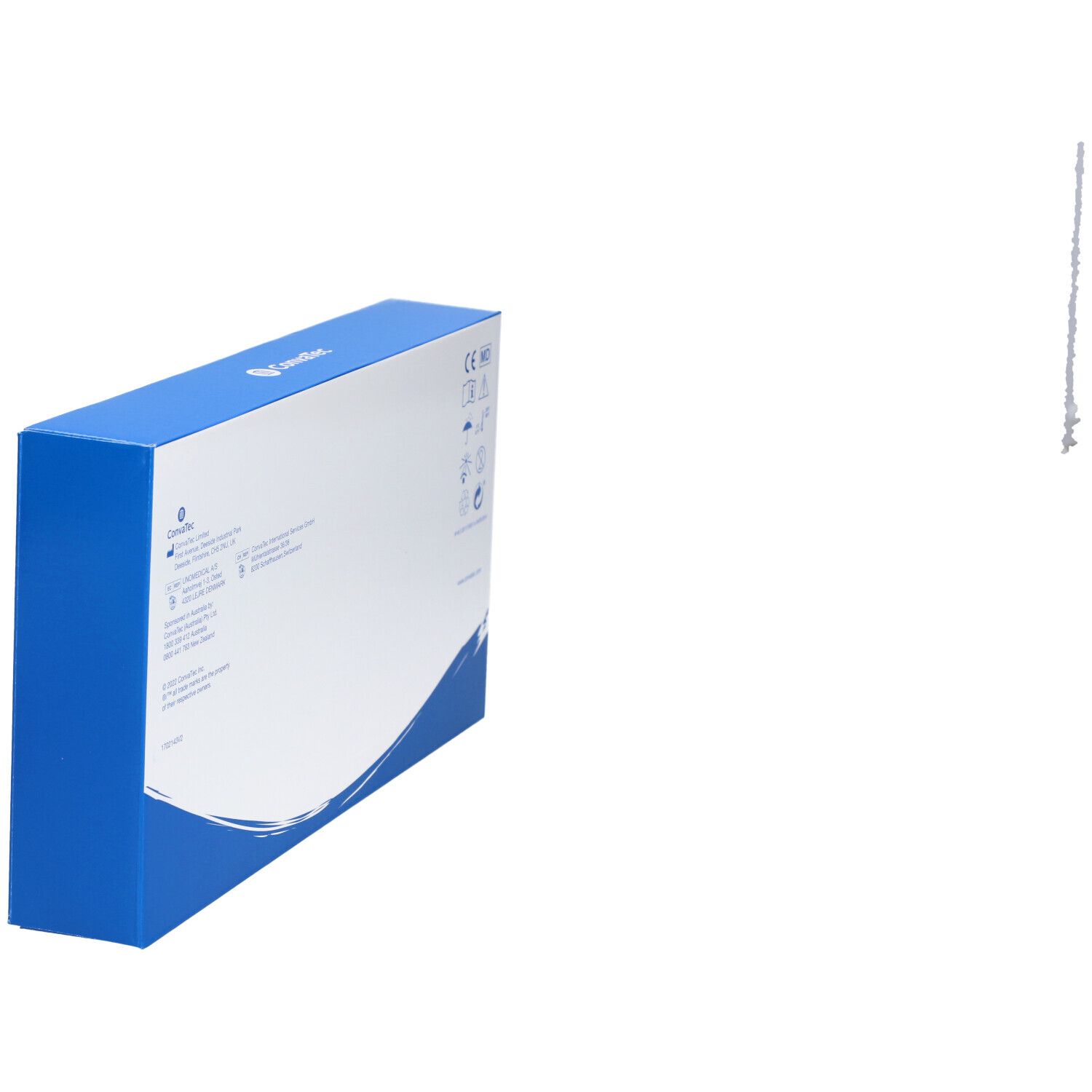Boîte bleue et blanche avec logo ConvaTec. Sur le côté : marquage CE. Informations du fabricant. Produit partiellement visible.