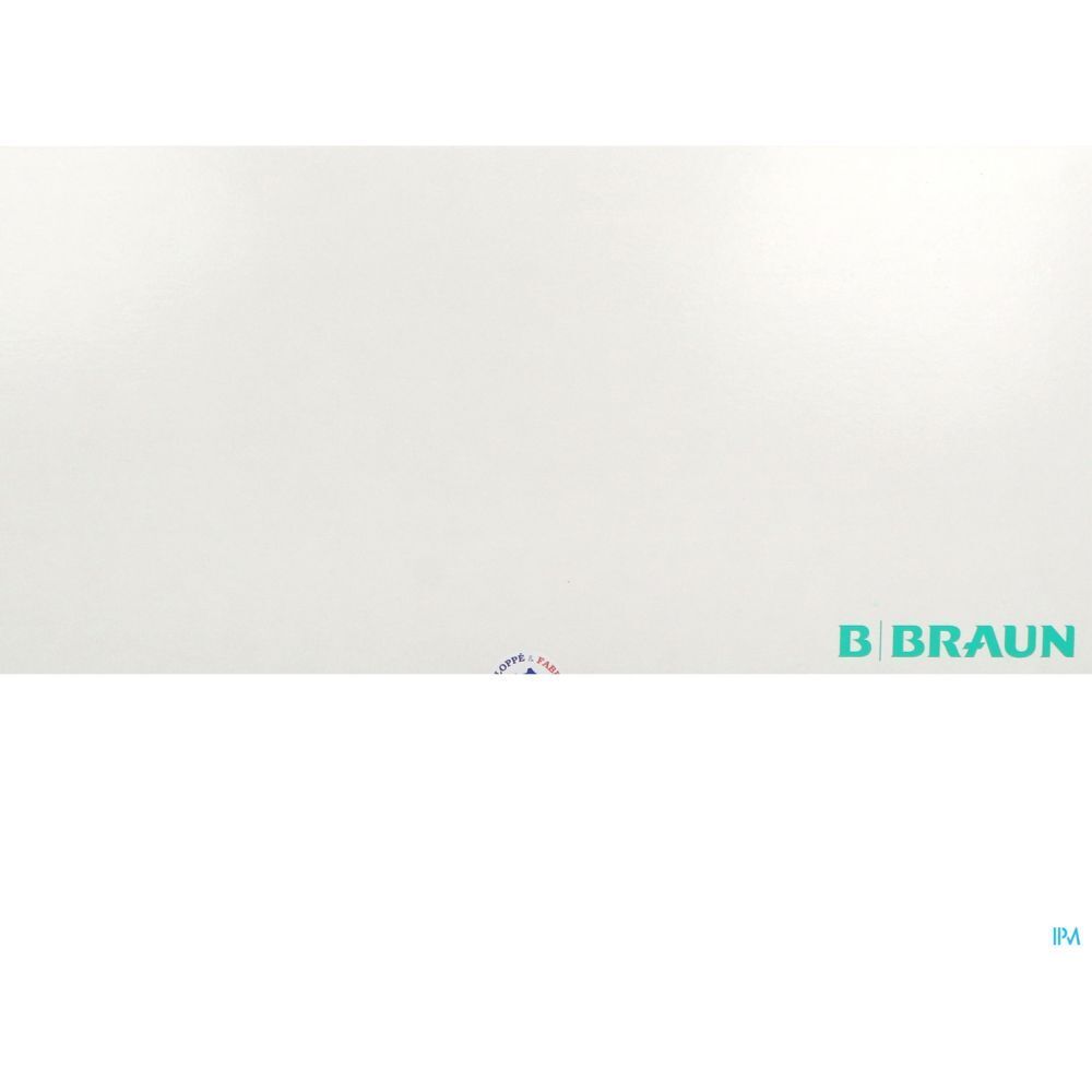 Emballage blanc avec logo B. Braun. Petit logo en bas.