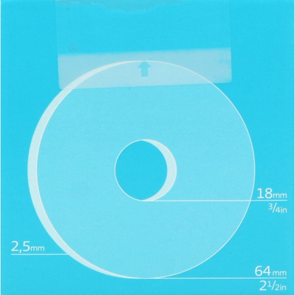 Anneau protecteur cutané transparent, 18 mm à 64 mm de diamètre, 2,5 mm d'épaisseur. Sur fond bleu.