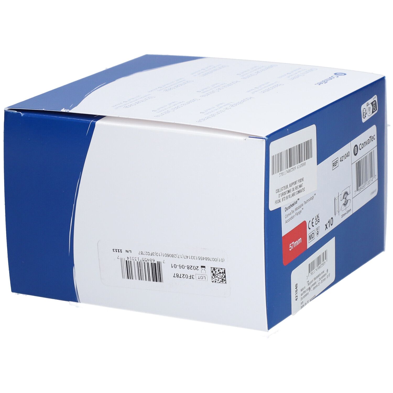 Boîte bleue et blanche. Inscriptions: Convatec, 57mm. Étiquettes avec informations produit et codes-barres.