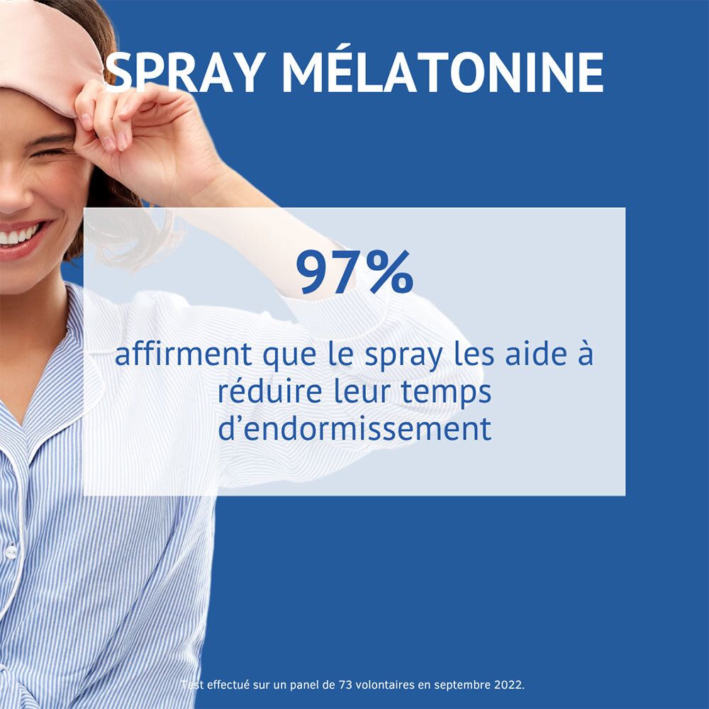Femme souriante portant un masque de sommeil. Texte : 97% confirment que le spray aide à réduire le temps d'endormissement.