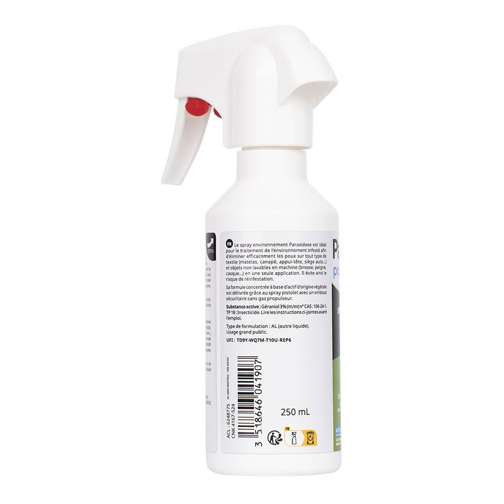 Dos d'un flacon de spray blanc. Texte et informations sur les étiquettes. 250 ml.