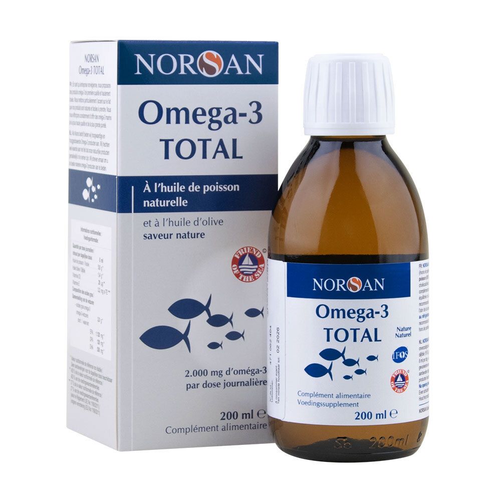 Flacon en verre brun et boîte avec informations produit. Inscription: NORSAN Omega-3 TOTAL. Symbole poisson. 200 ml.